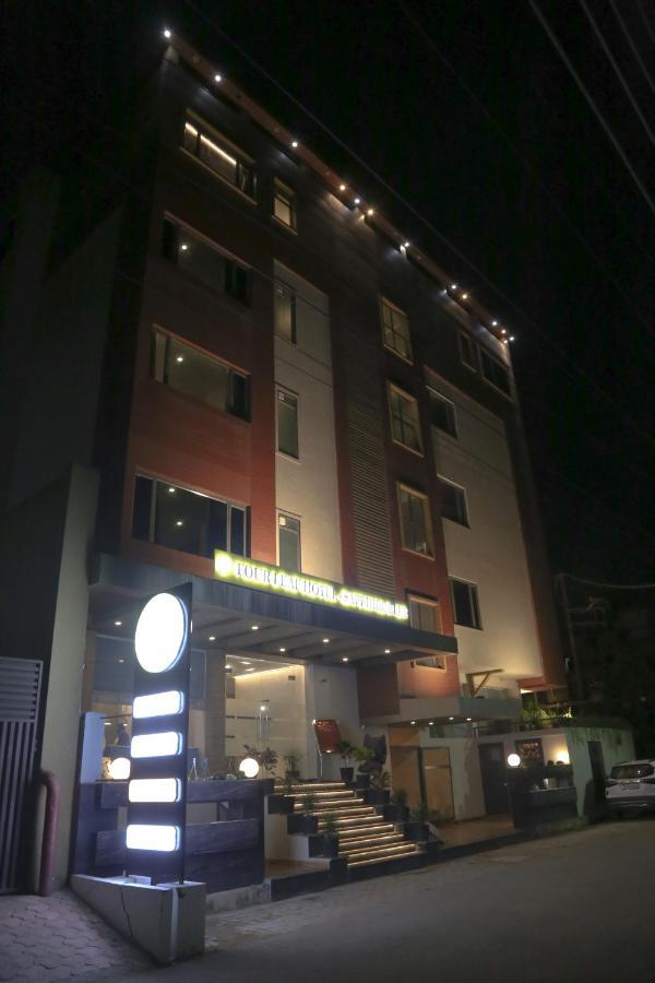 Four Leaf Hotel - Sapphire Blue, 바라나시 외부 사진
